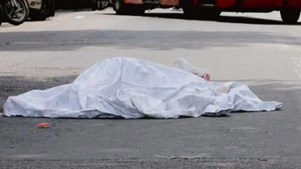Choc in Italia, trovato corpo nella via del centro storico: avvolto da un lenzuolo