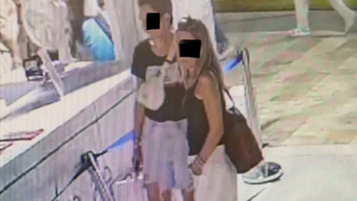 Scappano dalla pizzeria senza pagare, quello che fa la proprietaria è da applausi Scappano dalla pizzeria senza pagare, quello che fa la proprietaria è da applausi