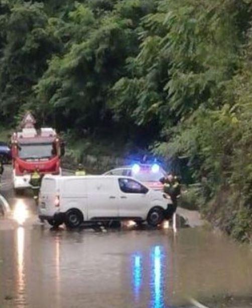 Maltempo in Lombardia, strade allagate