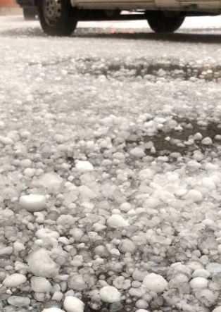 Maltempo, domenica da incubo: temporali e grandine, allerta in 8 regioni