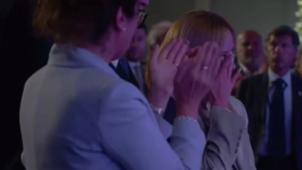 giorgia meloni scoppia in lacrime sul palco cosa 232 successo