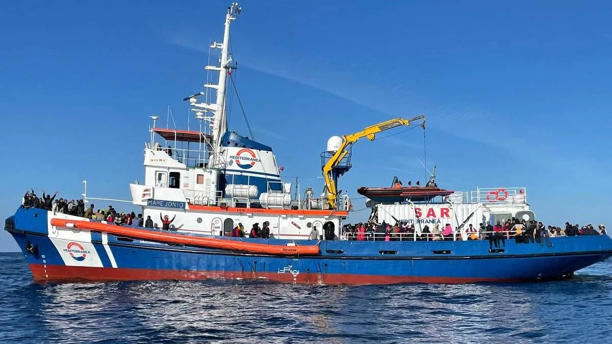 Nave messa sotto sequestro, scoppia il caso politico: chi c’è a bordo Nave messa sotto sequestro, scoppia il caso politico: chi c’è a bordo
