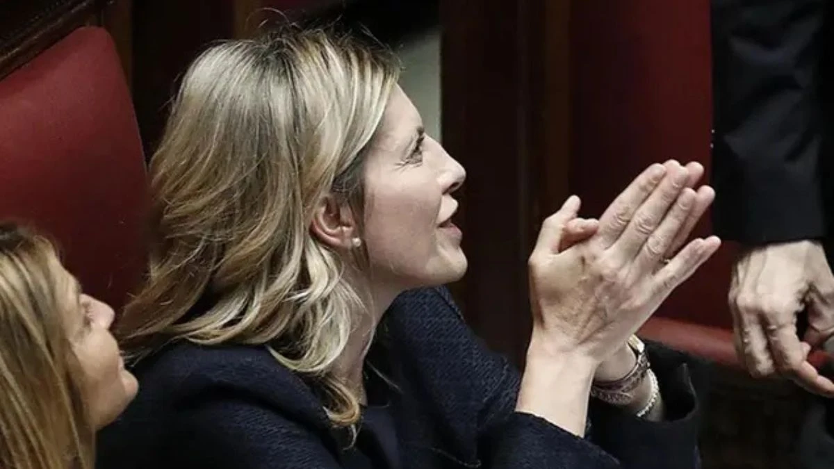 Terremoto nel governo, la notizia gela tutti: “Indagata”