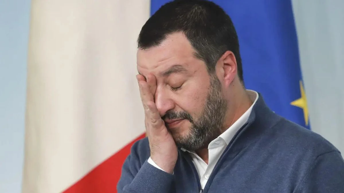 Matteo Salvini in lacrime: commozione e dolore Matteo Salvini in lacrime: commozione e dolore