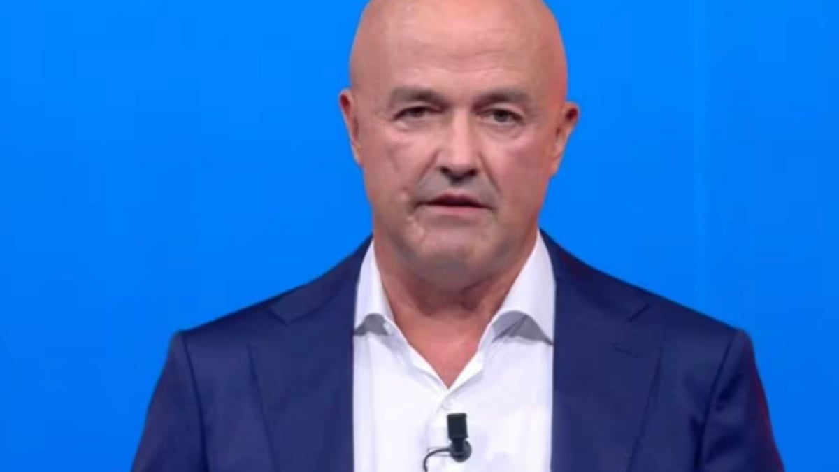 “Dentro La Notizia”, il debutto di Gianluigi Nuzzi su Canale 5 fa già discutere “Dentro La Notizia”, il debutto di Gianluigi Nuzzi su Canale 5 fa già discutere
