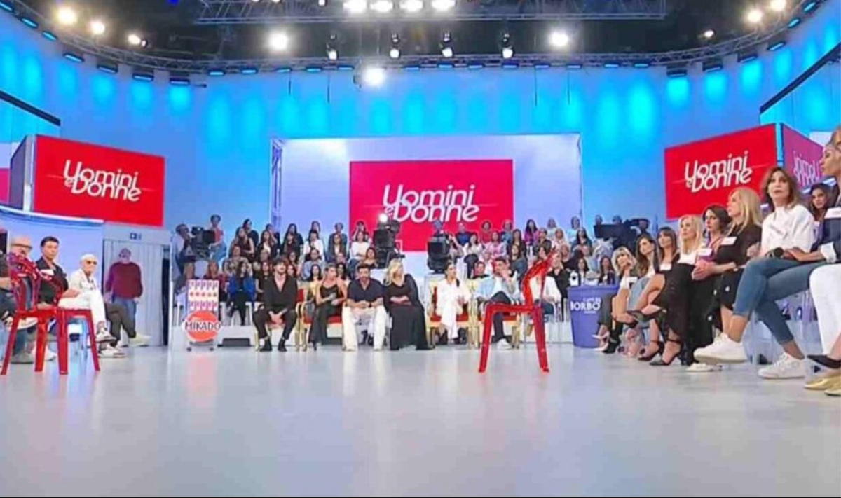 “È in ospedale”. Uomini e Donne, paura per la famosa dama: cosa è successo “È in ospedale”. Uomini e Donne, paura per la famosa dama: cosa è successo