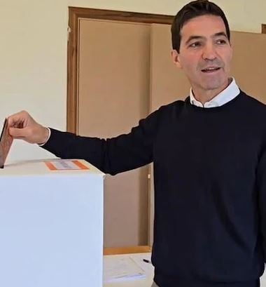 Regionali Marche 2025, vince Acquaroli: Meloni consolida il consenso, sconfitta per Schlein