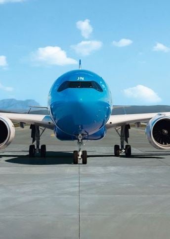 Paura sull’aereo per Roma, forte turbolenza in volo: passeggeri sballottati