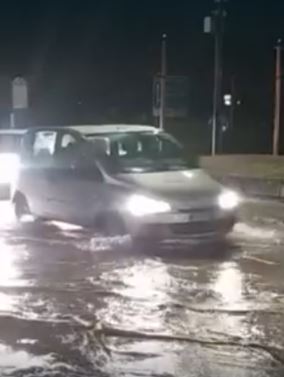 Nubifragio in Italia: fulmini, blackout e strade allagate