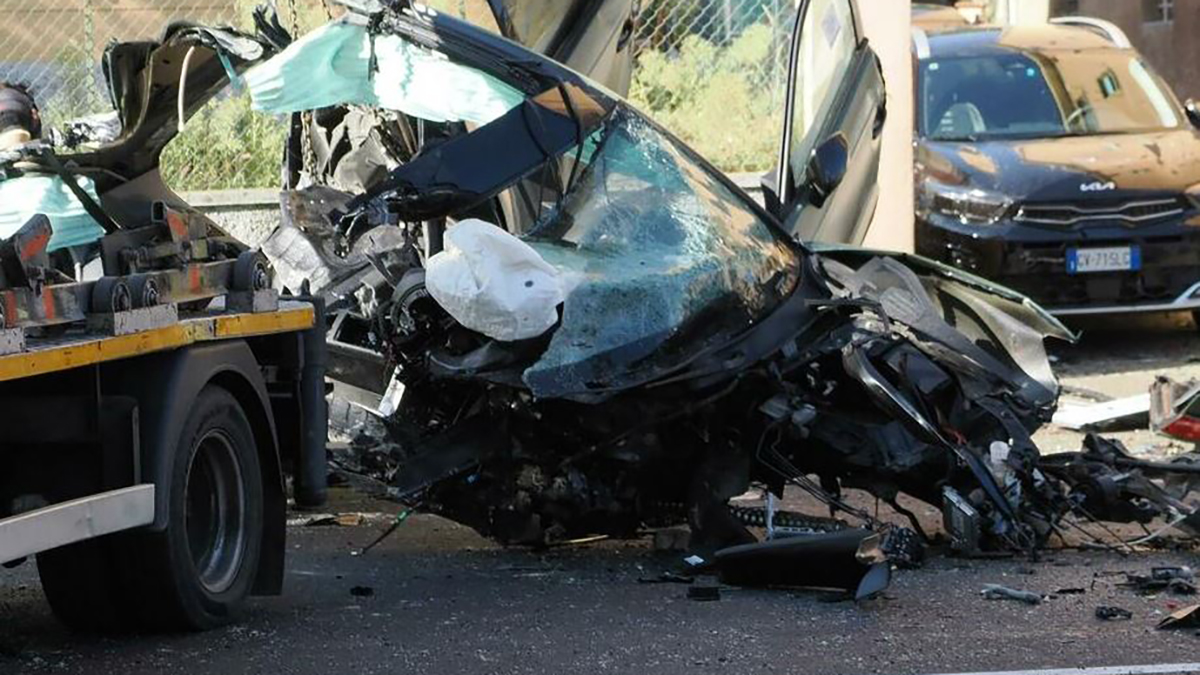 Tragico incidente, l’auto un cumulo di macerie. Scoperta shock sulla vittima: “Era proprio lui”