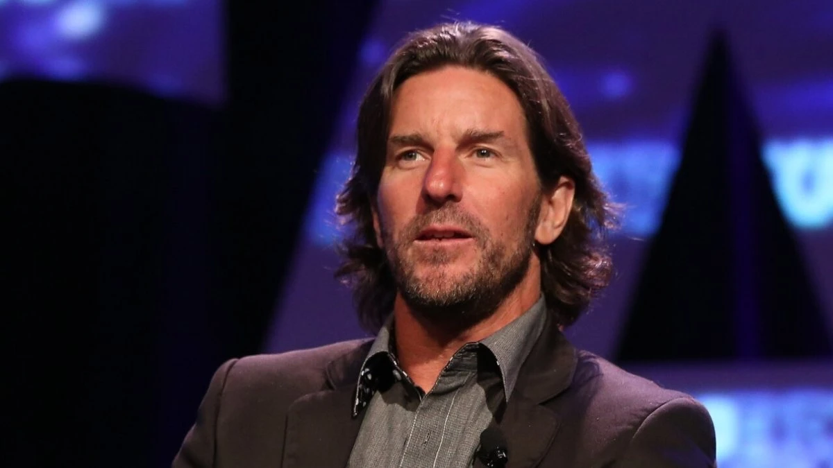 Brett James, morto in un incidente aereo il cantautore country: aveva 57 anni
