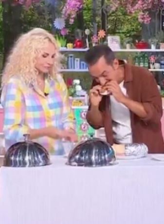 “Mi sto curando”: Antonella Clerici, l’annuncio in diretta a Cosa le succede