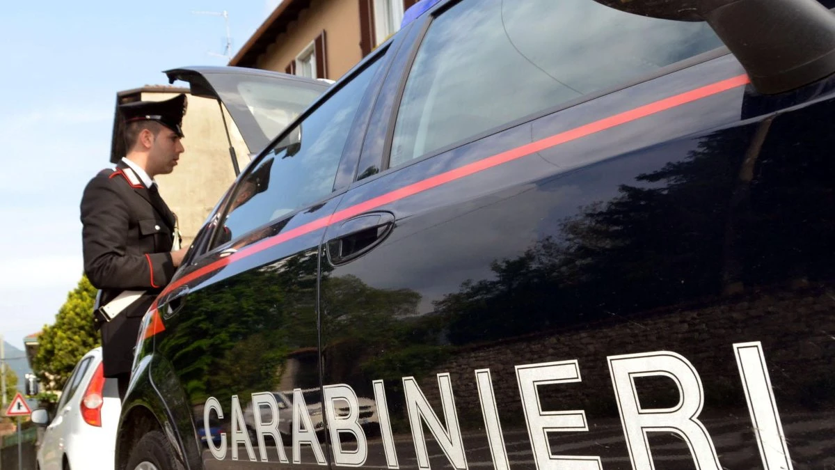 macabra scoperta in italia entrano in casa ed ecco cosa trovano sul divano