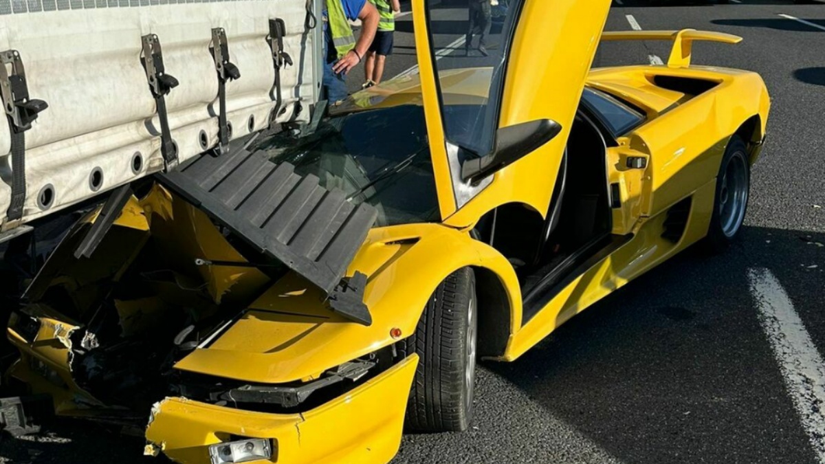 terribile schianto in lamborghini poi il miracolo chi c8217era a bordo