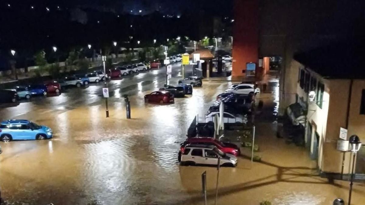 maltempo situazione estrema in italia nubifragi e frane esonda il fiume