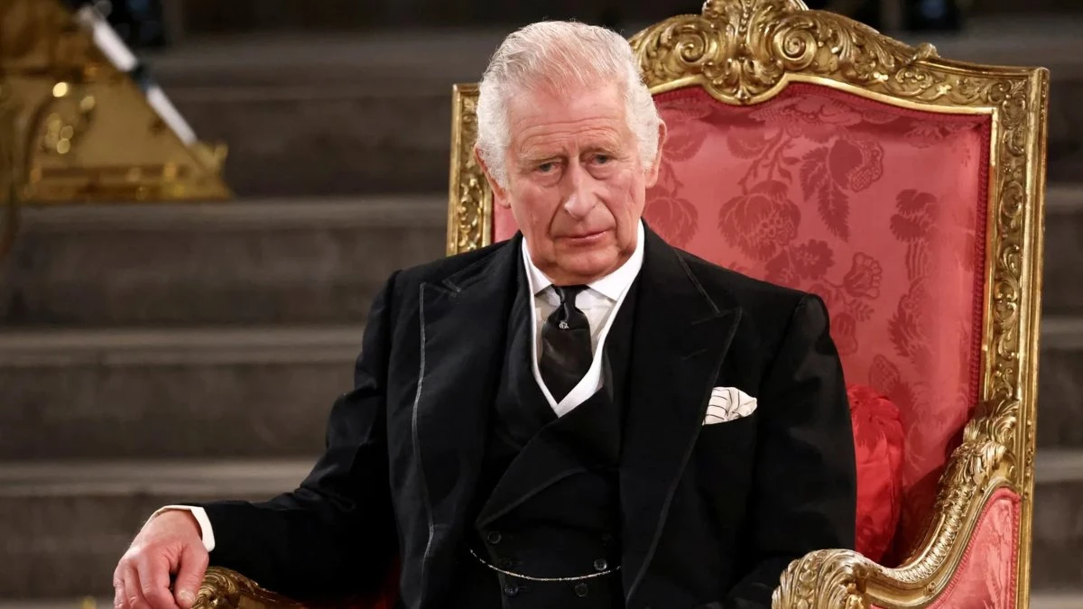 Re Carlo, la rivelazione: né Diana né Camilla, chi doveva essere la moglie
