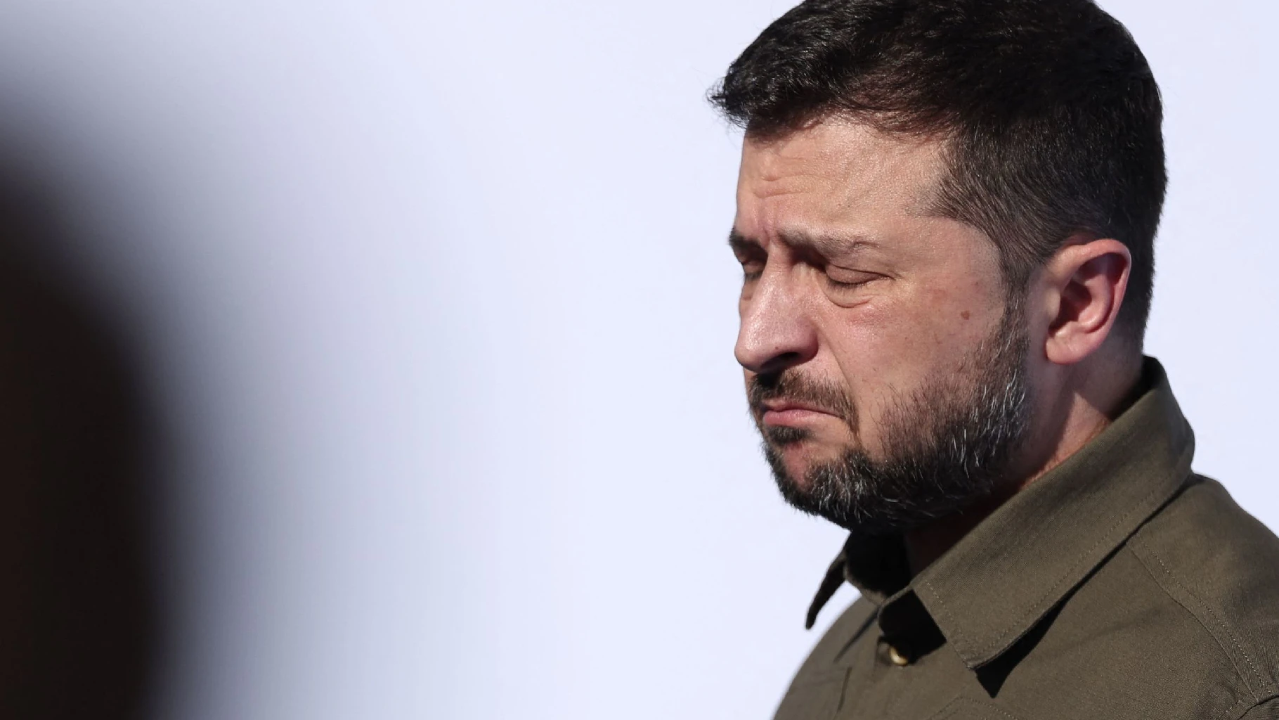 Ucraina, la resa di Zelensky: le parole che cambiano tutto Ucraina, la resa di Zelensky: le parole che cambiano tutto