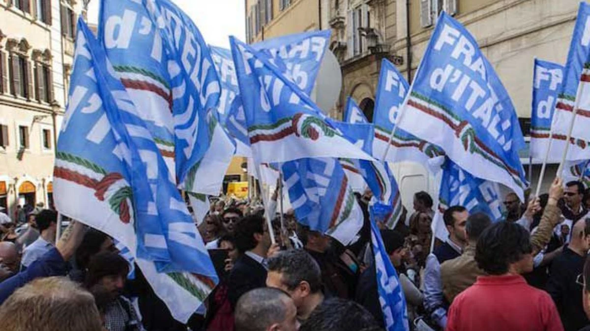 “Mi dimetto!”, decisione shock del big di Fratelli d’Italia: “Accuse pesantissime” “Mi dimetto!”, decisione shock del big di Fratelli d’Italia: “Accuse pesantissime”