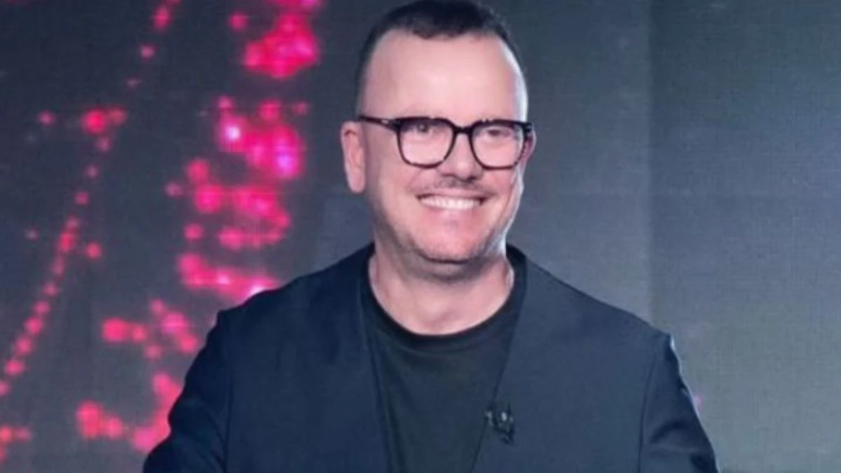 Gigi D’Alessio, arriva la proposta tv inattesa: lui avrebbe già accettato Gigi D’Alessio, arriva la proposta tv inattesa: lui avrebbe già accettato