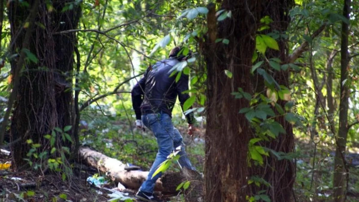 “Li abbiamo trovati così, nel bosco”. Agghiacciante in Italia: la scoperta su tre bambini “Li abbiamo trovati così, nel bosco”. Agghiacciante in Italia: la scoperta su tre bambini