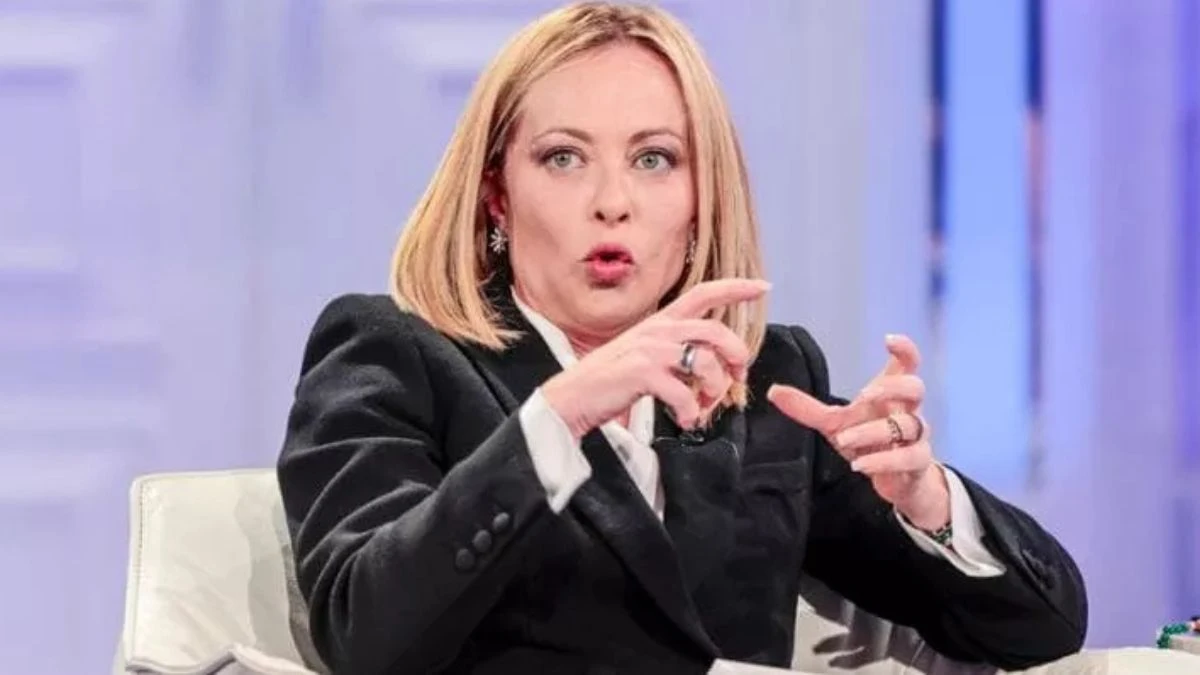 “Meloni costretta alla retromarcia”: clamoroso, la decisione della premier “Meloni costretta alla retromarcia”: clamoroso, la decisione della premier
