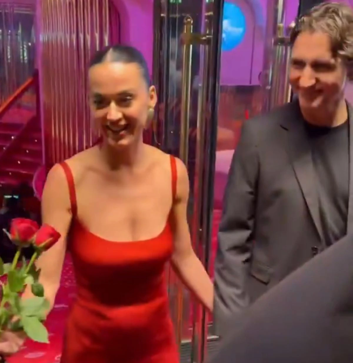 Katy Perry e Justin Trudeau insieme, sorridenti e complici