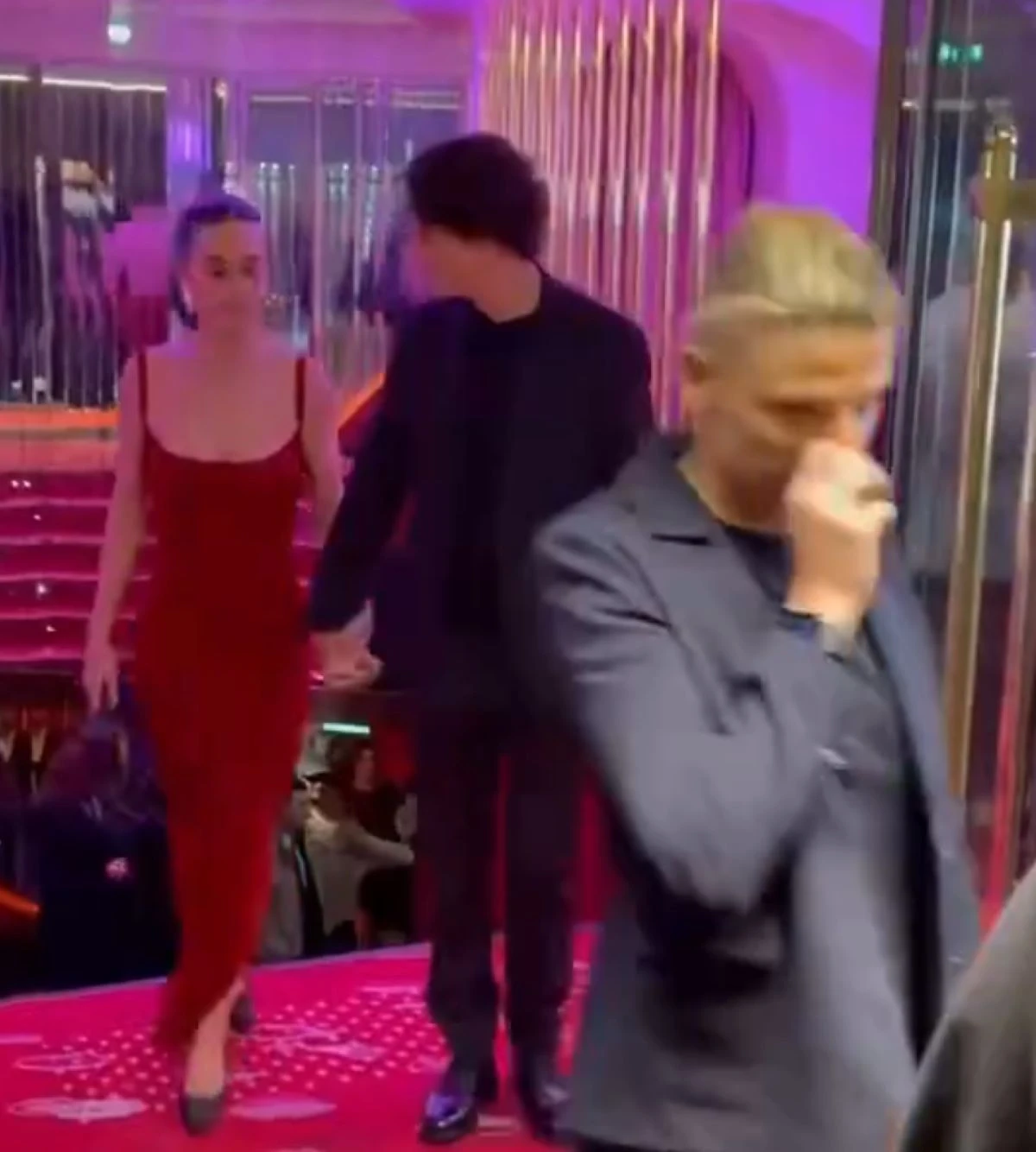 Katy Perry e Justin Trudeau a Parigi, mano nella mano