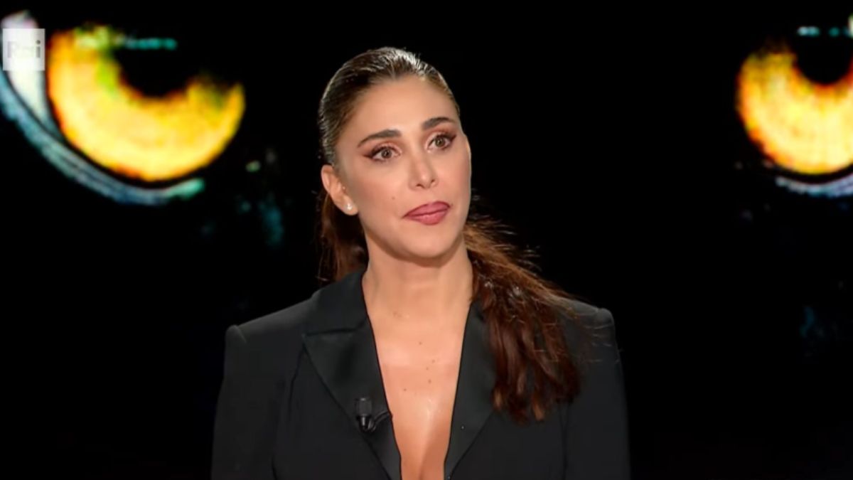 “Ho avuto esperienze con donne”: la confessione di Belen a Belve spiazza “Ho avuto esperienze con donne”: la confessione di Belen a Belve spiazza