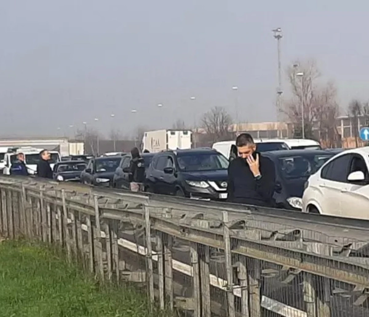 Casello autostradale di Brescia Sud distrutto dalle fiamme