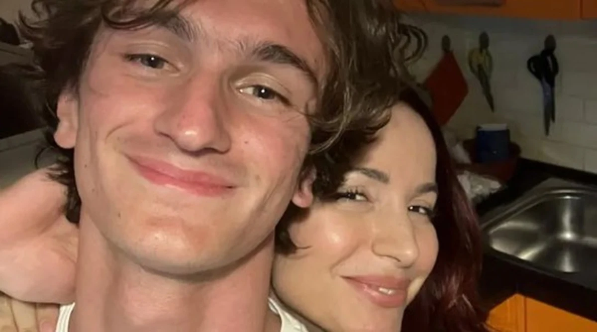 Andrea Delogu in un momento di riflessione