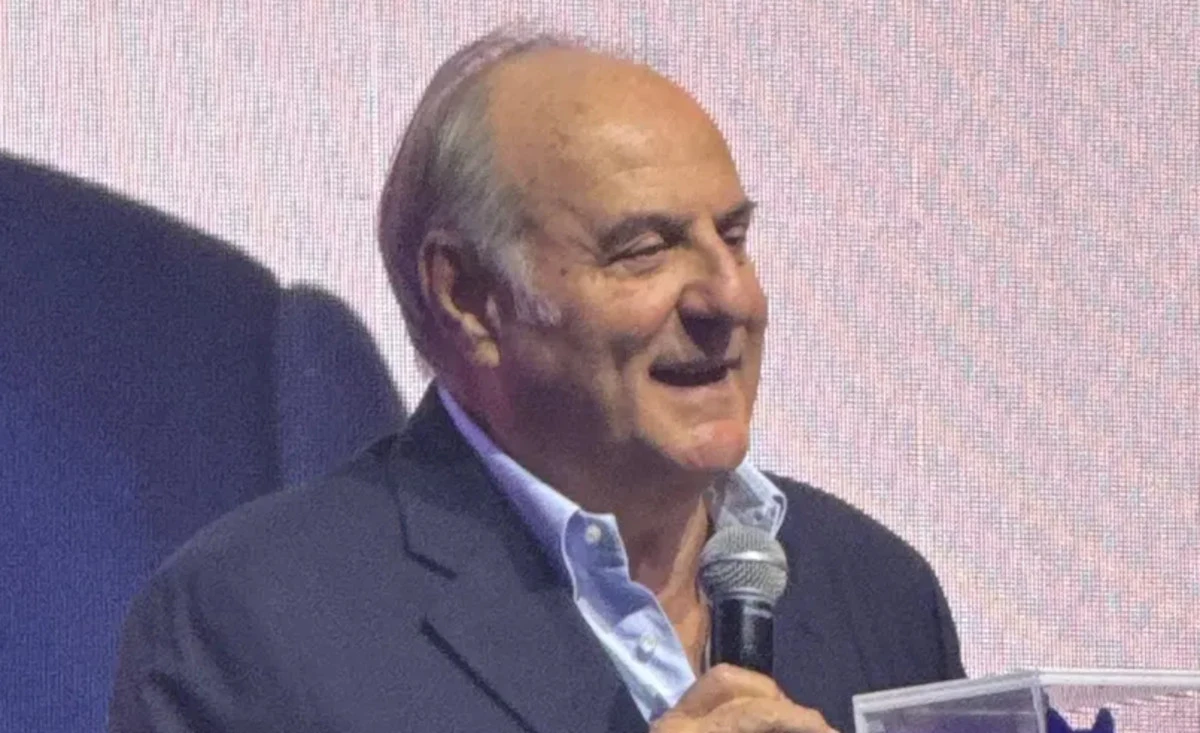“Scusate, devo correre in ospedale”. Gerry Scotti nonno per la terza volta: svelato il nome del bebè “Scusate, devo correre in ospedale”. Gerry Scotti nonno per la terza volta: svelato il nome del bebè