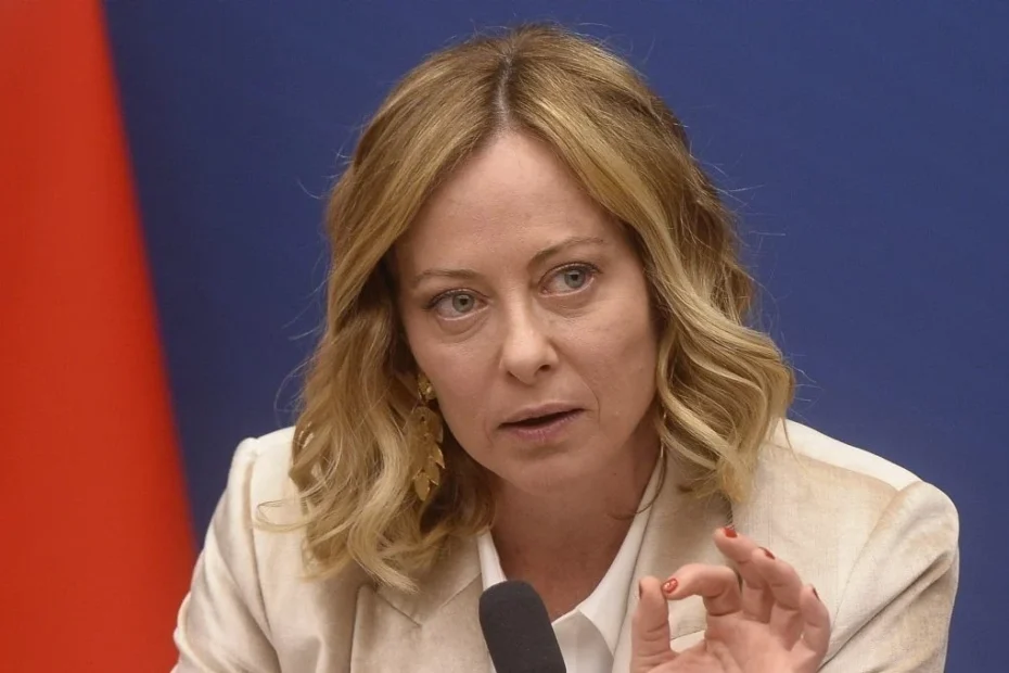 Giorgia Meloni in conferenza stampa ottobre 2025