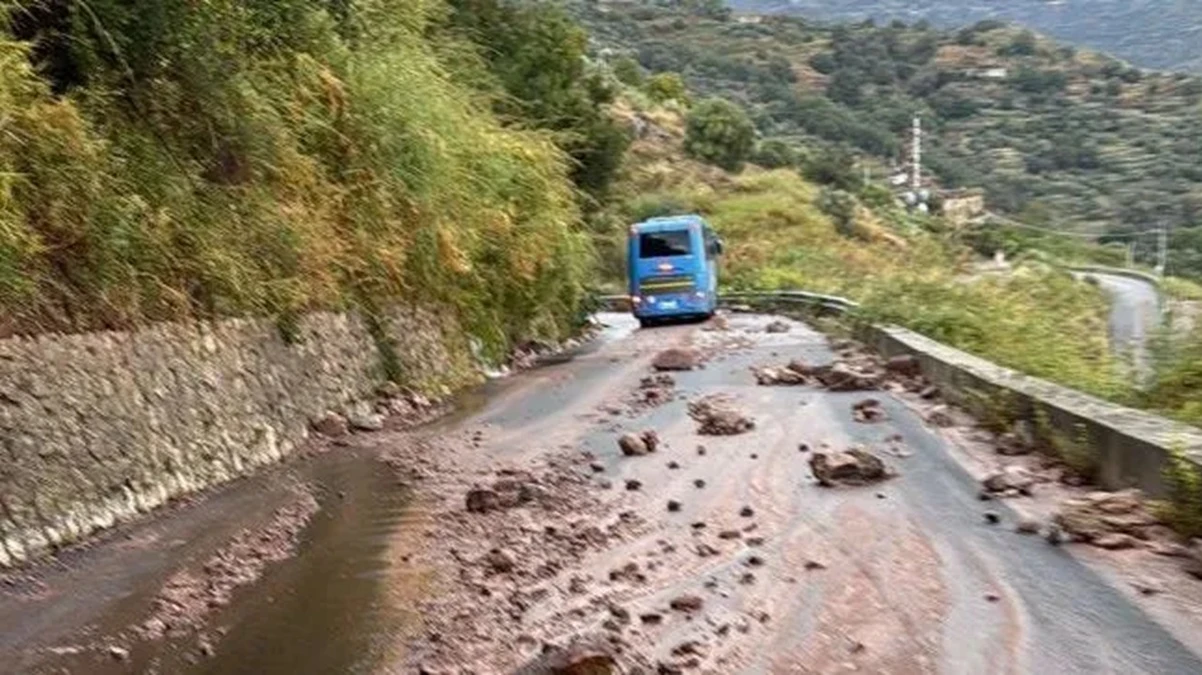 bomba d8217acqua in italia tutto travolto in poche ore caduta la pioggia di un mese