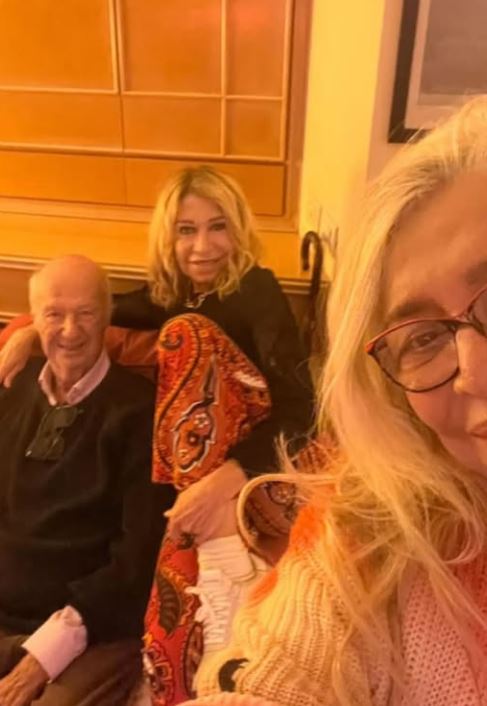 Mara Venier, arriva l'aggiornamento sulla malattia del marito: lacrime dei fan