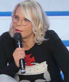 “Datti una calmata”. Uomini e Donne, Maria è una furia contro la dama: cosa è successo