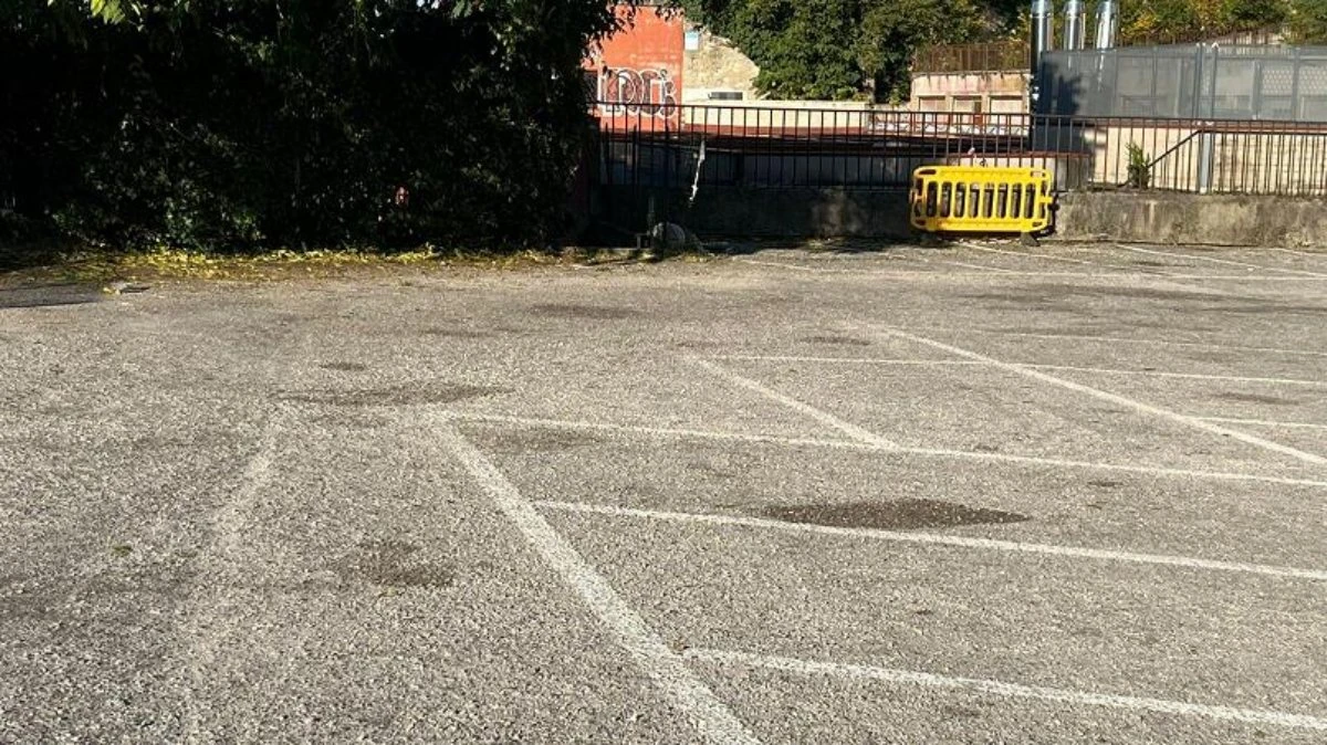 giovanissimo ucciso accoltellato al petto il corpo trovato proprio li
