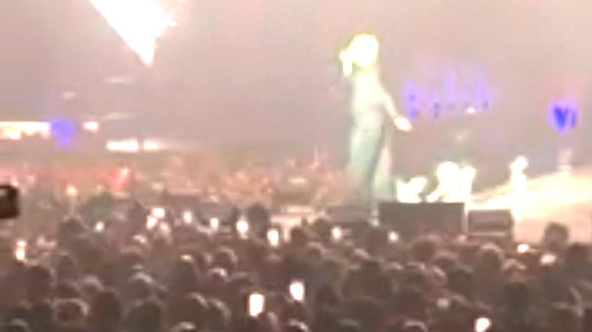 “Urlate! È disumano”. Gaza, esplode l’ira del cantante italiano: l’annuncio sul palco davanti a tutti (VIDEO)
