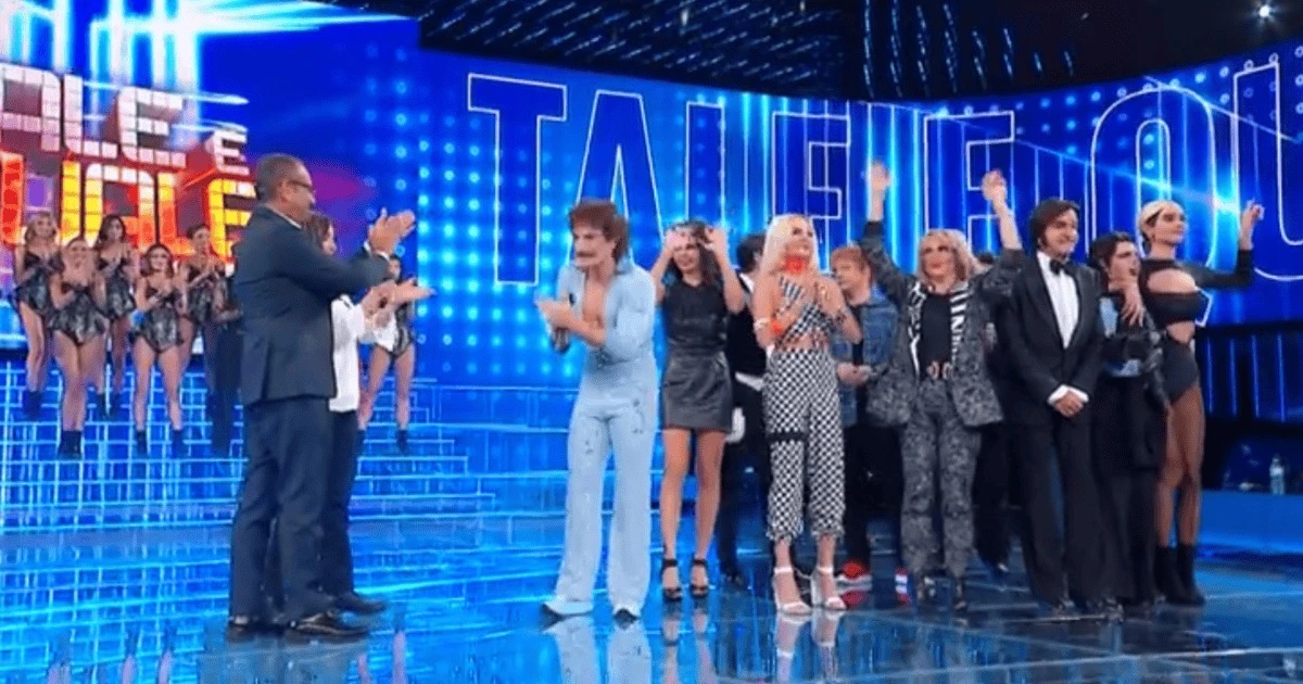 “Hai vinto tu”. “Tale e Quale Show”, l’annuncio di Carlo Conti a fine serata