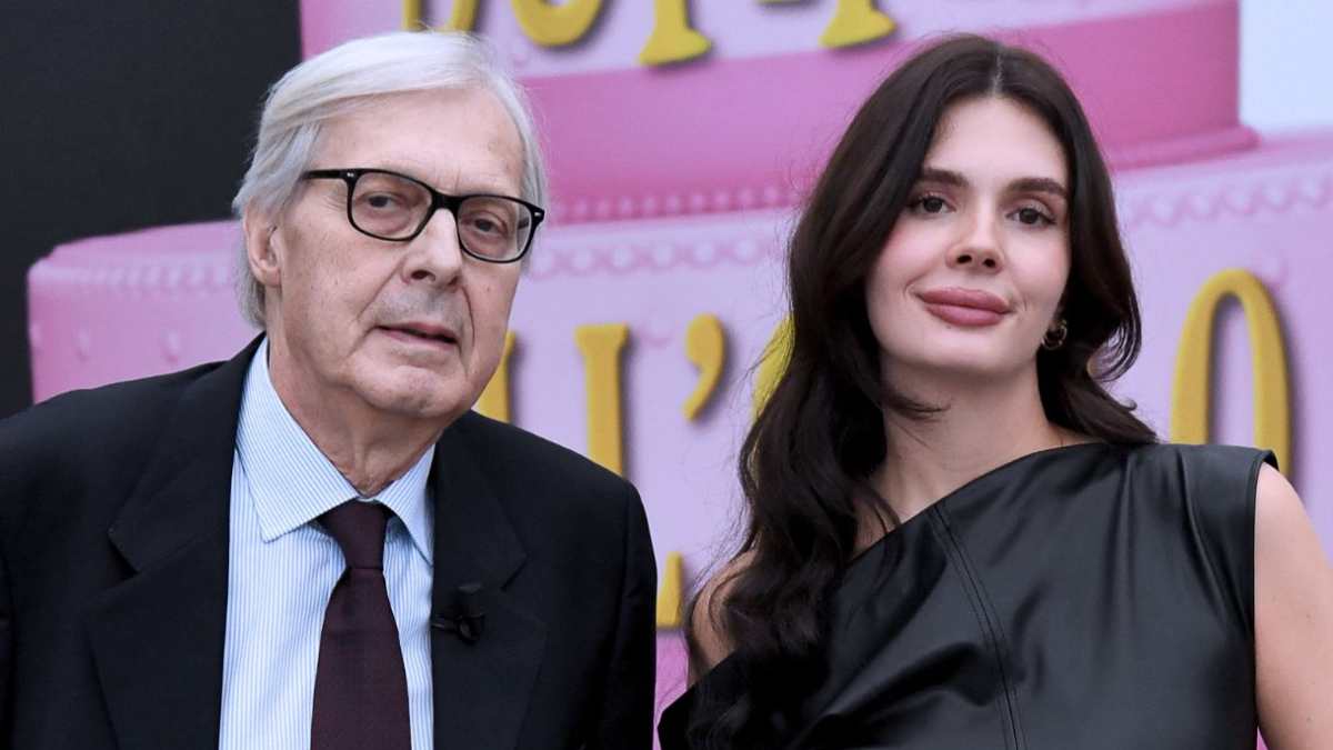 Evelina Sgarbi a Verissimo: “Mio padre Vittorio non sta bene, è fragile e succube della compagna” Evelina Sgarbi a Verissimo: “Mio padre Vittorio non sta bene, è fragile e succube della compagna”