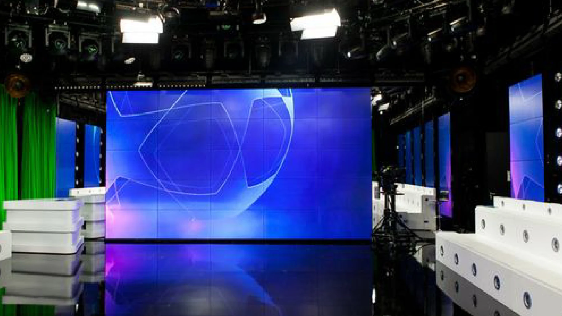 Allarme bomba in tv, l’evacuazione e trasmissioni interrotte! Cosa succede Allarme bomba in tv, l’evacuazione e trasmissioni interrotte! Cosa succede