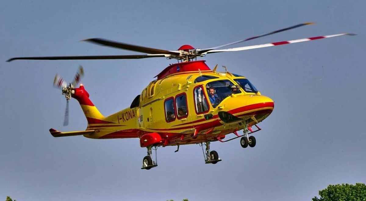 Elicottero di soccorso in montagna