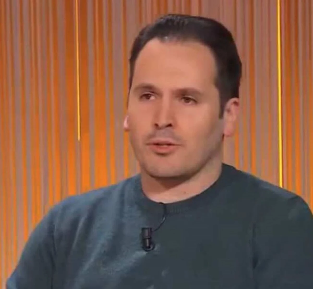 Andrea Sempio durante l'intervista con Bruno Vespa