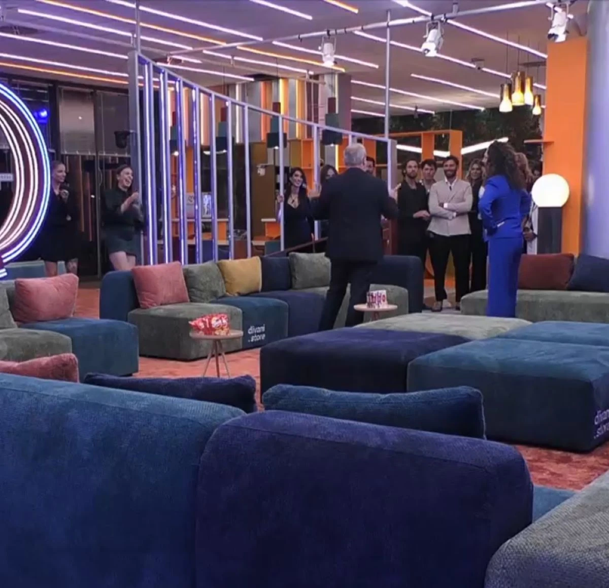 Concorrenti durante la puntata del GF 2025