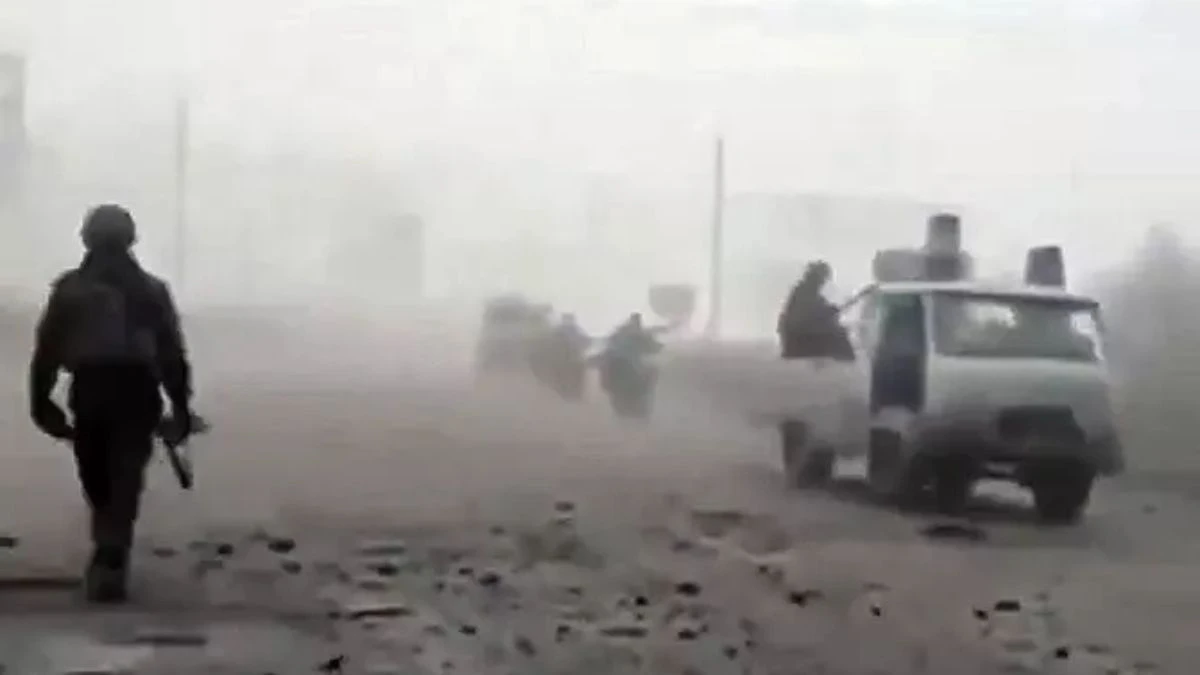 Truppe russe avanzano nella nebbia a Pokrovsk