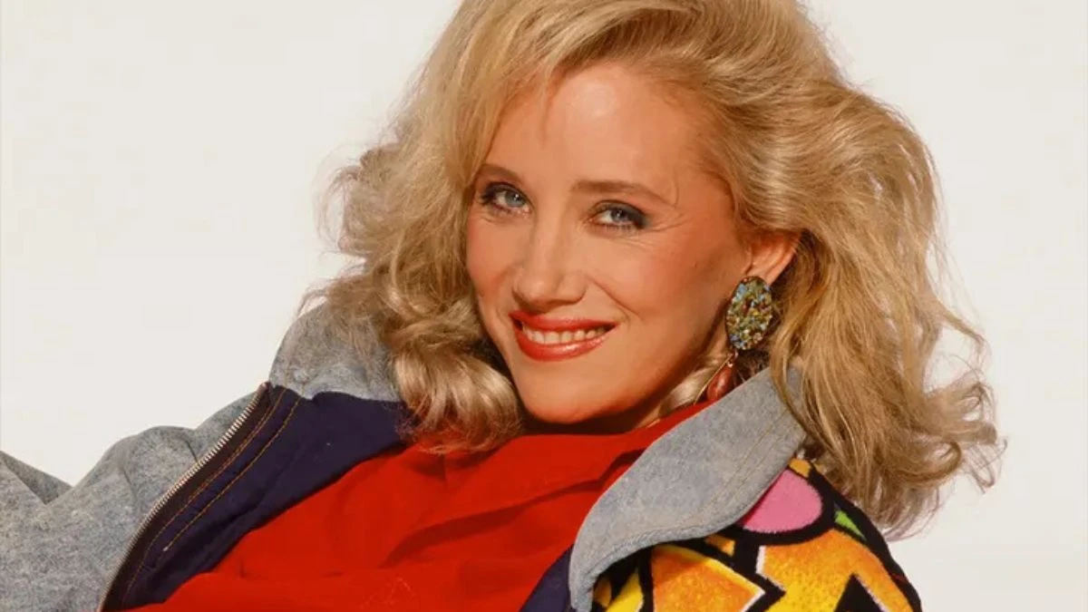 Ritratto intenso di una grande attrice americana sorridente