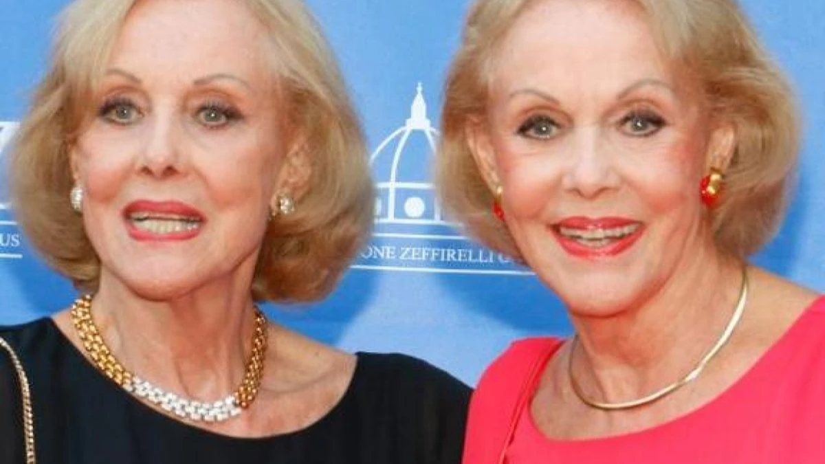 Le gemelle Kessler sorridenti in un'immagine d'archivio