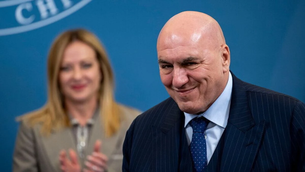 Sergio Mattarella e Guido Crosetto durante una cerimonia ufficiale