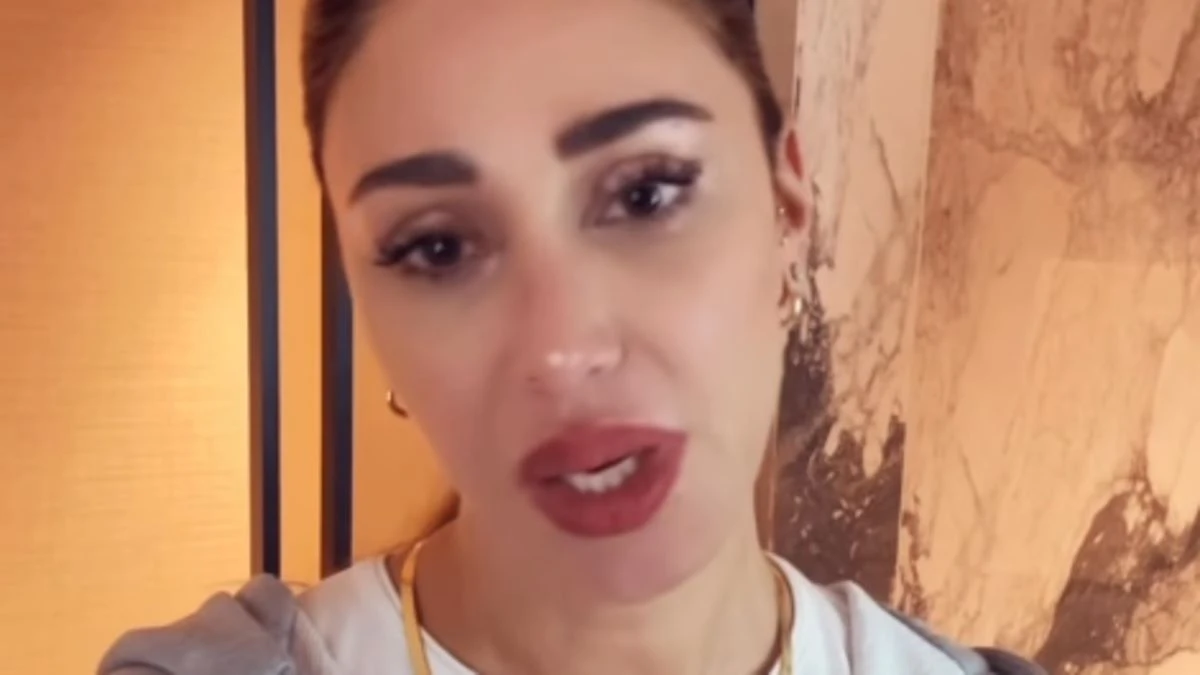portata via a braccetto belen rompe il silenzio dopo le immagini shock