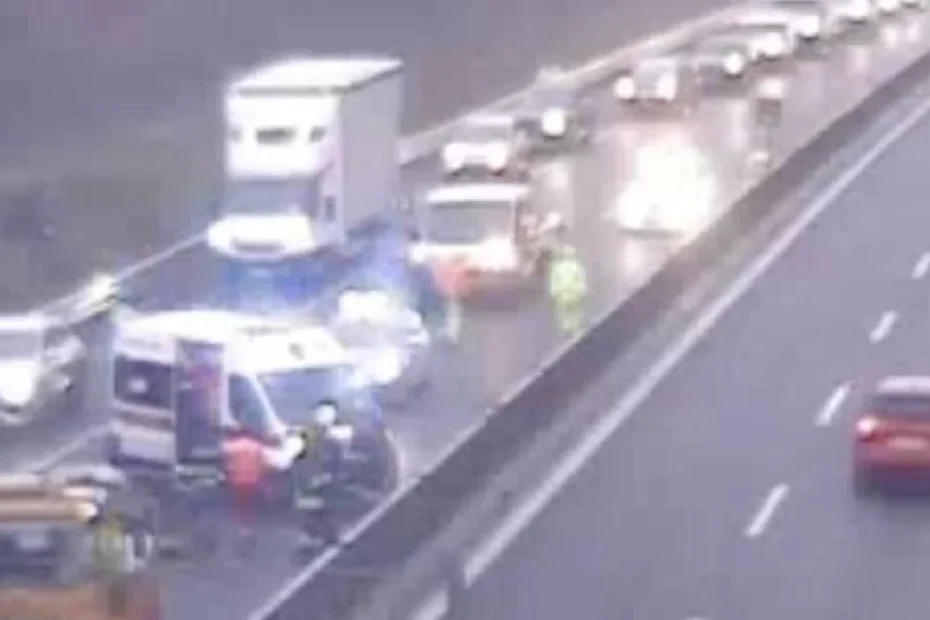 Soccorritori e veicoli coinvolti nell