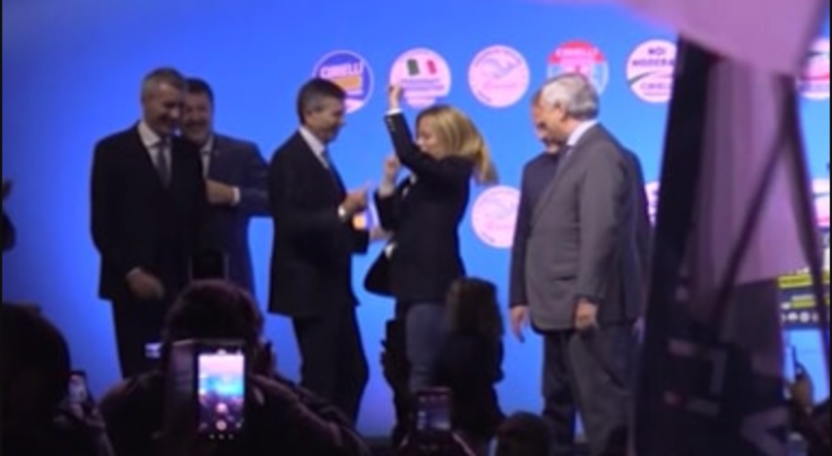 sondaggi meloni sfonda ancora e schlein da incubo chi la sorpassa numeri clamorosi da Tvzap.it sondaggi meloni sfonda ancora e schlein da incubo chi la sorpassa numeri clamorosi